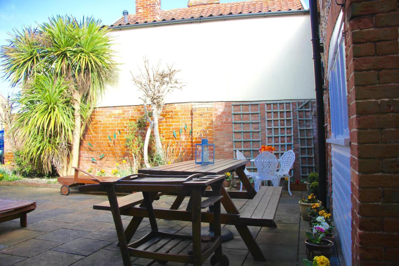 Romantic Flint Cottage On The Suffolk Coast แซกส์มันดัม ภายนอก รูปภาพ