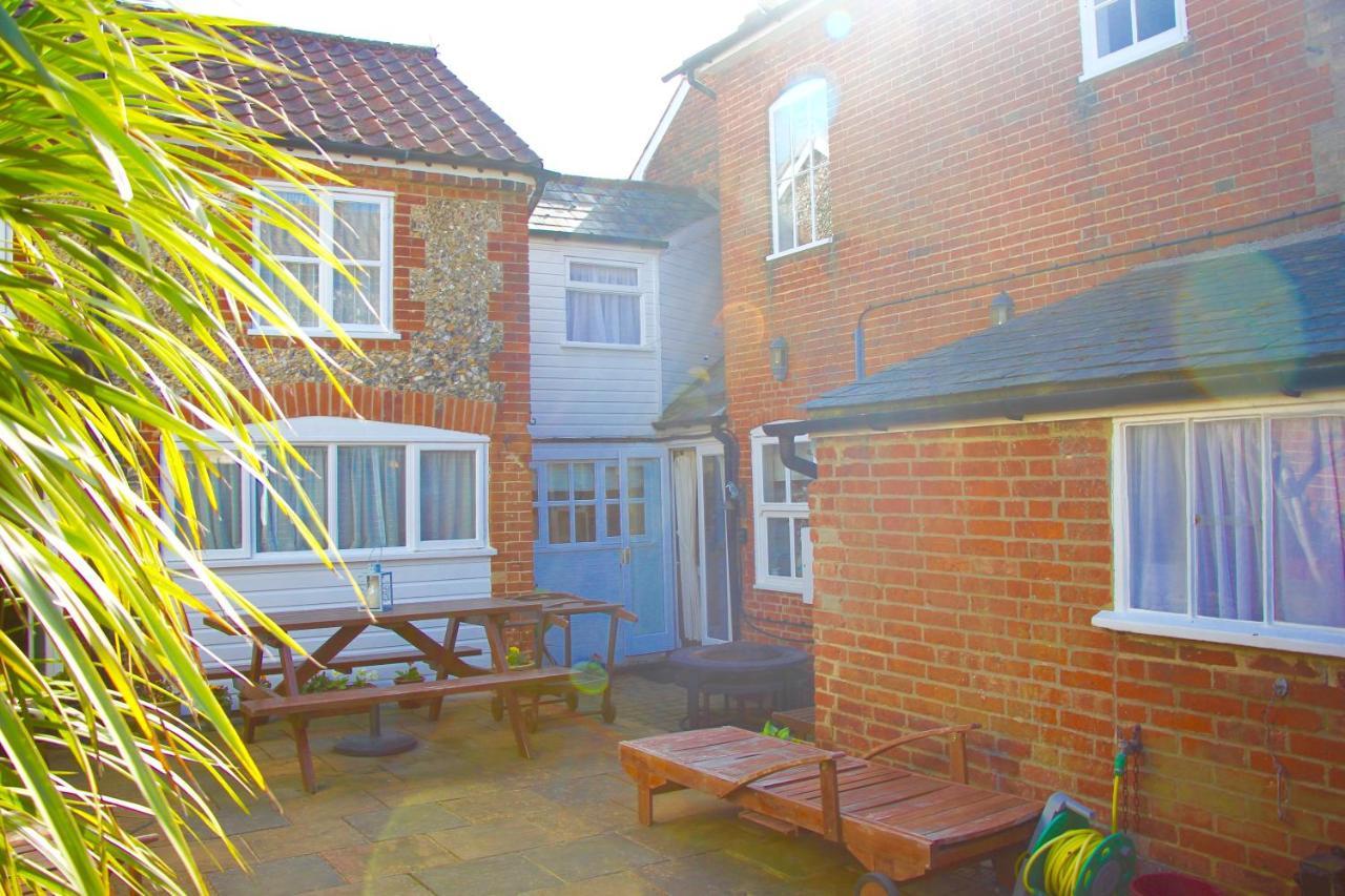 Romantic Flint Cottage On The Suffolk Coast แซกส์มันดัม ภายนอก รูปภาพ