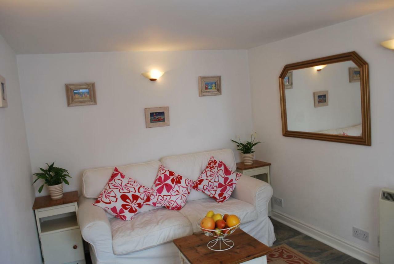 Romantic Flint Cottage On The Suffolk Coast แซกส์มันดัม ภายนอก รูปภาพ